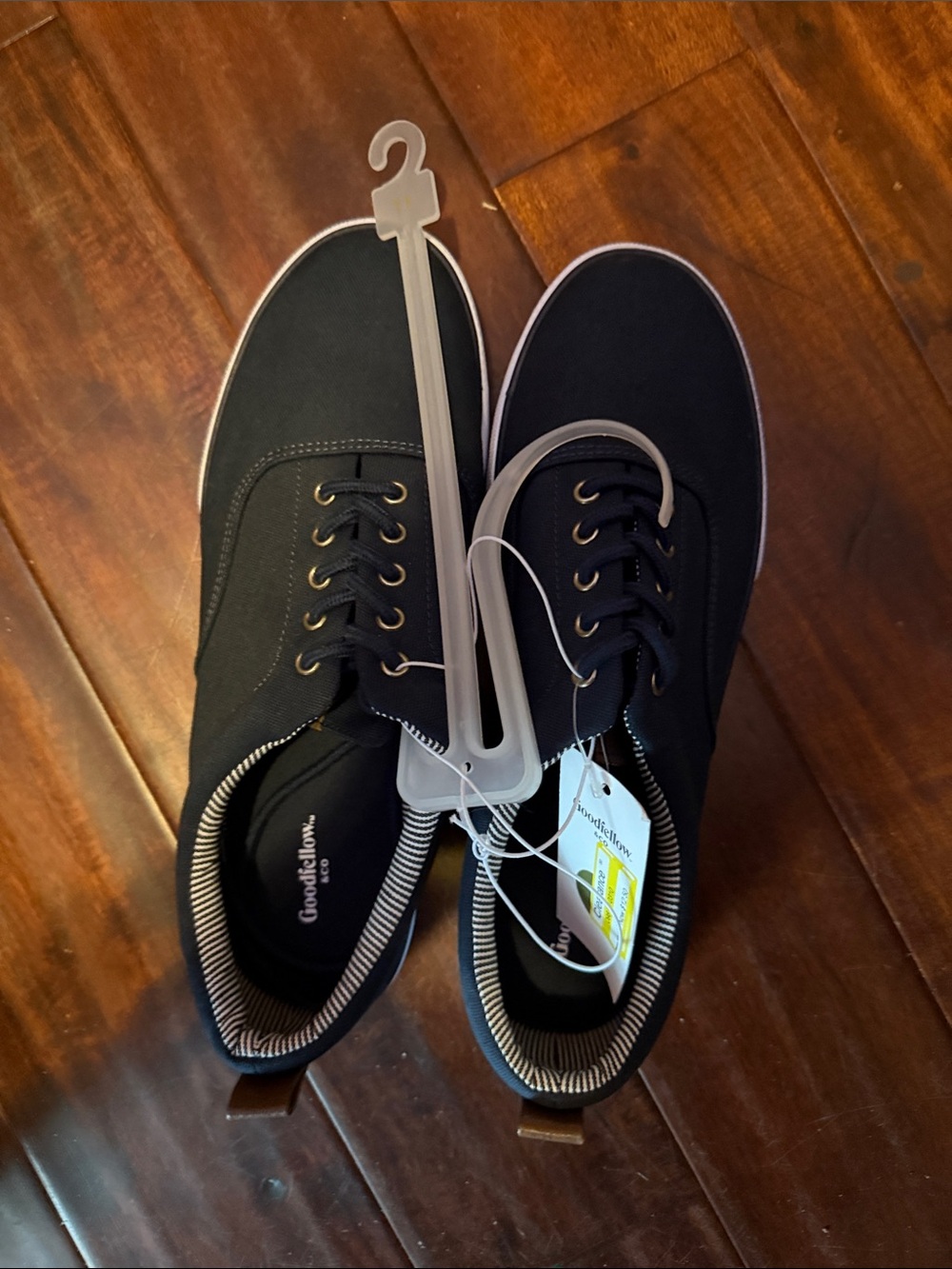 Goodfellow & Co Men's Black Canvas Low-Top Sneakers